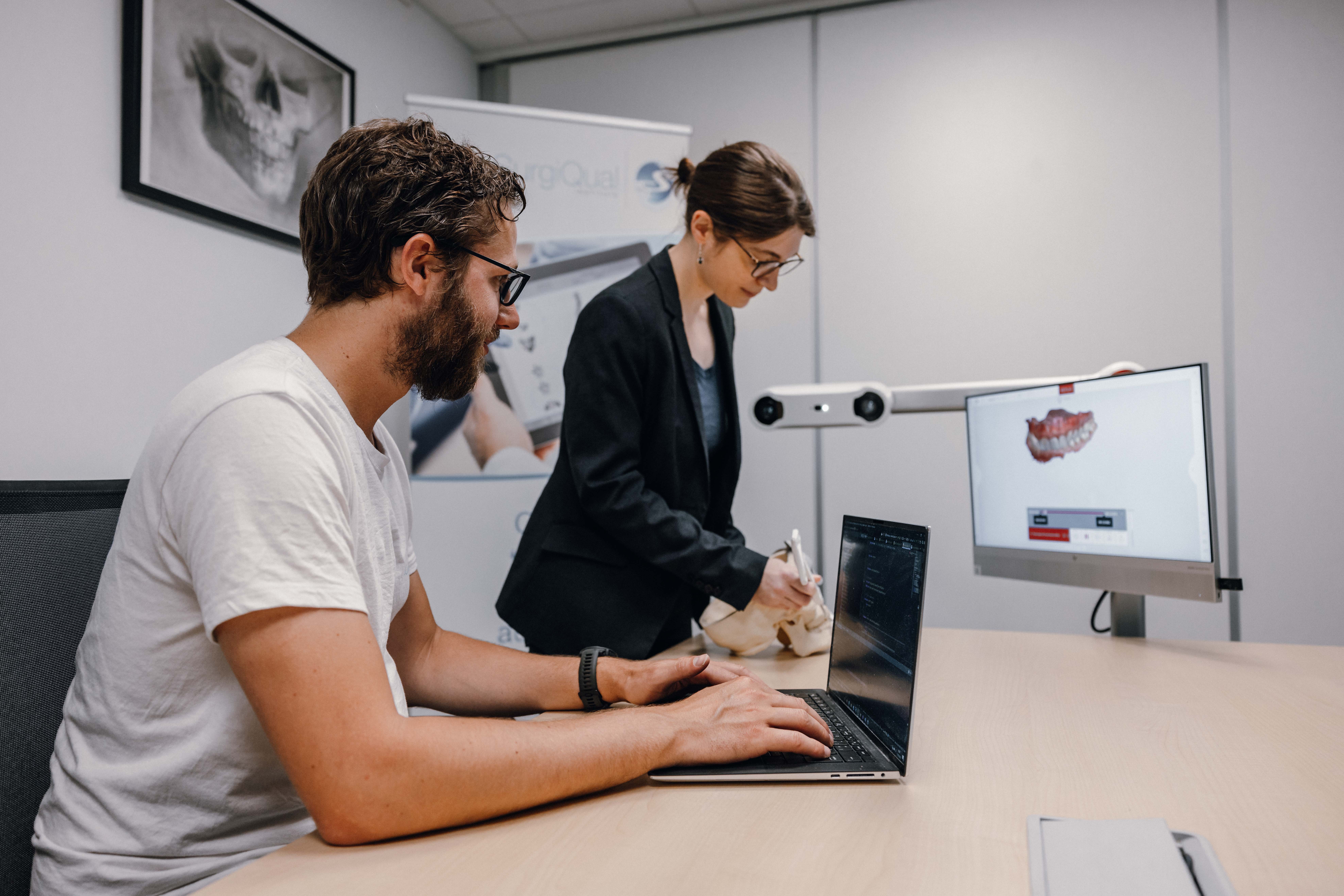 Optical tracking workstation with 3D dental model visualization using Atracsys technology